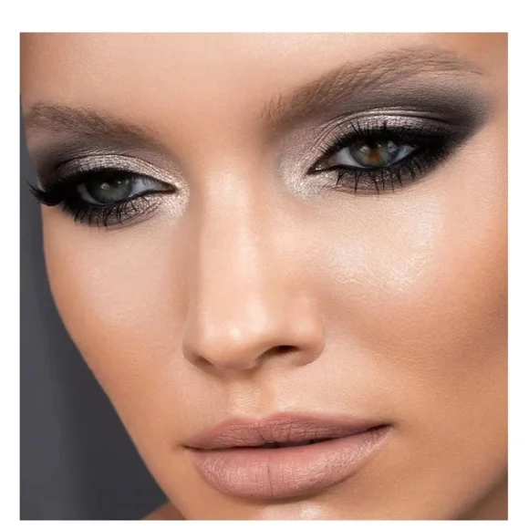 Natasha Denona Glam Palette - Multi-Color Eyeshadow